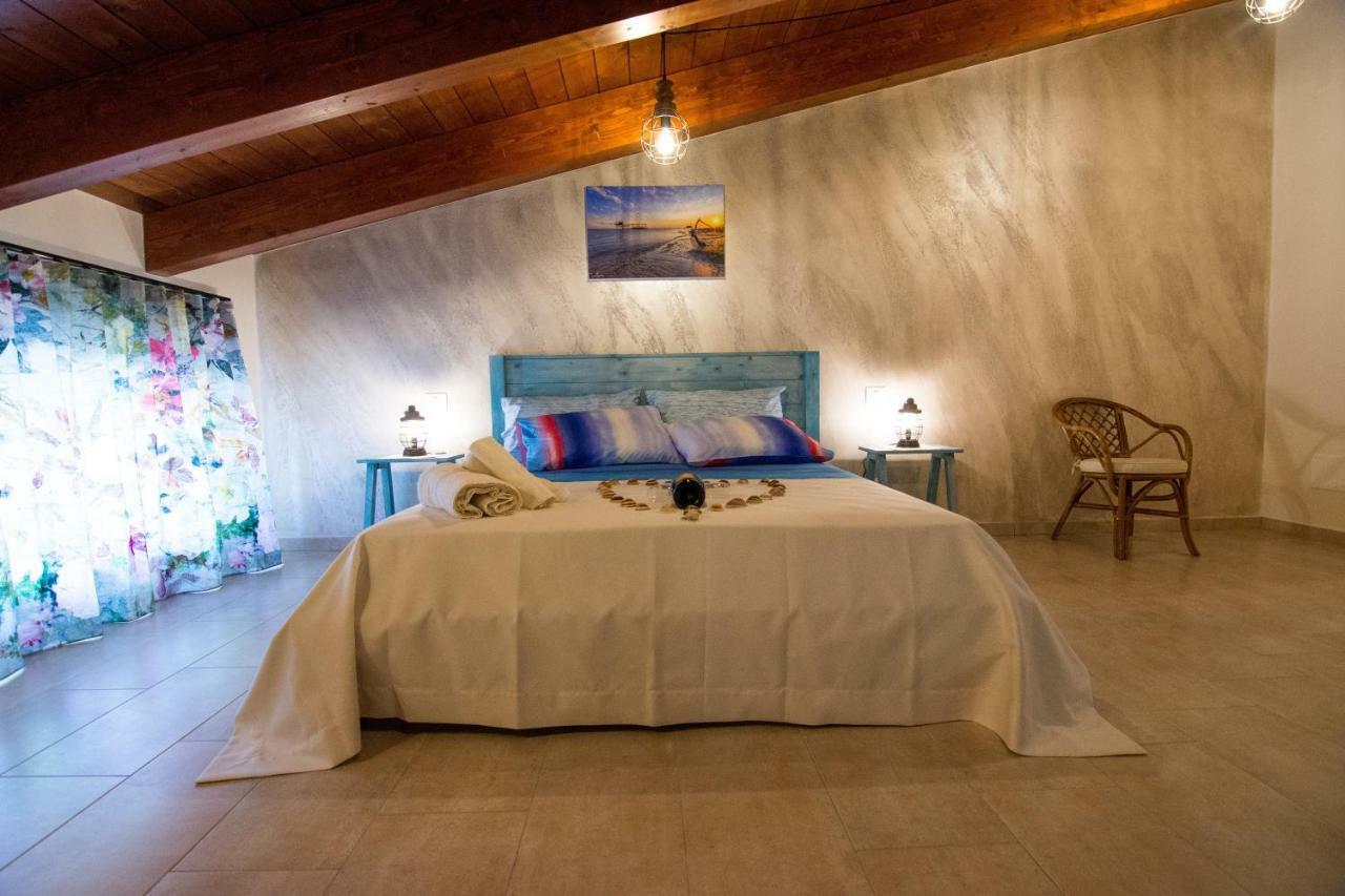 Le Mansardine Bed & Breakfast วาสโต ภายนอก รูปภาพ