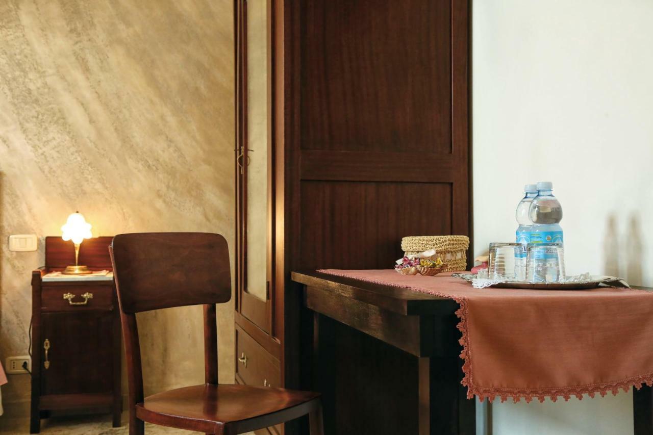 Le Mansardine Bed & Breakfast วาสโต ภายนอก รูปภาพ