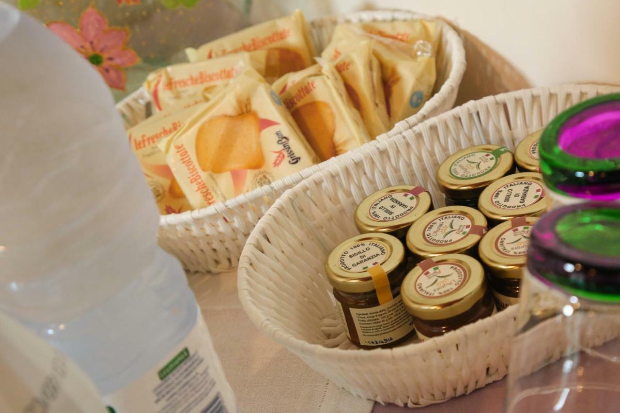Le Mansardine Bed & Breakfast วาสโต ภายนอก รูปภาพ