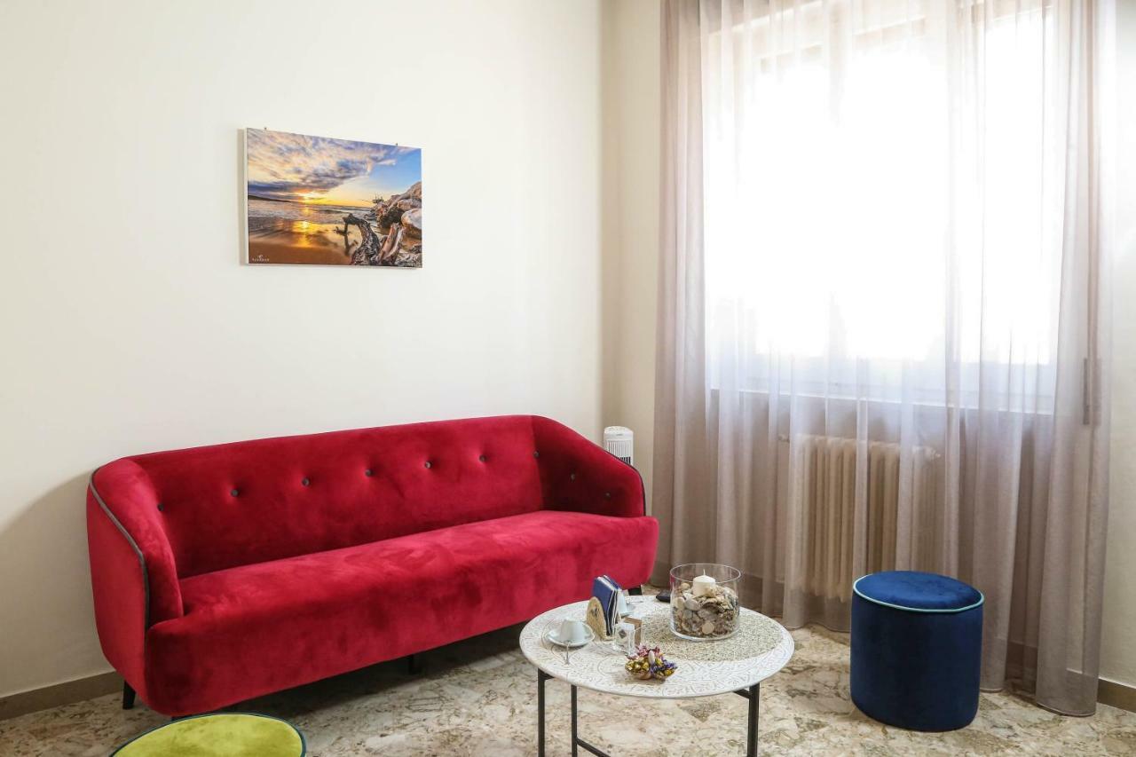 Le Mansardine Bed & Breakfast วาสโต ภายนอก รูปภาพ