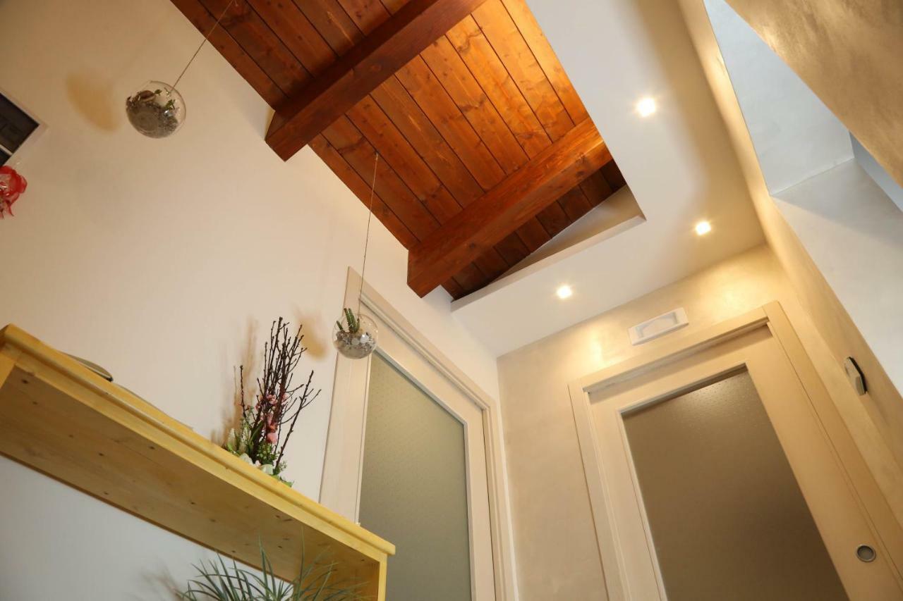 Le Mansardine Bed & Breakfast วาสโต ภายนอก รูปภาพ